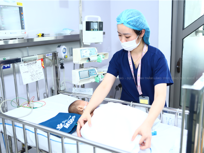 Nâng niu những mầm sống đầu đời