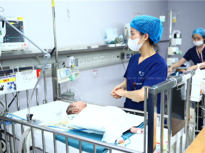 Nâng niu những mầm sống đầu đời