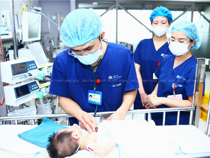 Nâng niu những mầm sống đầu đời