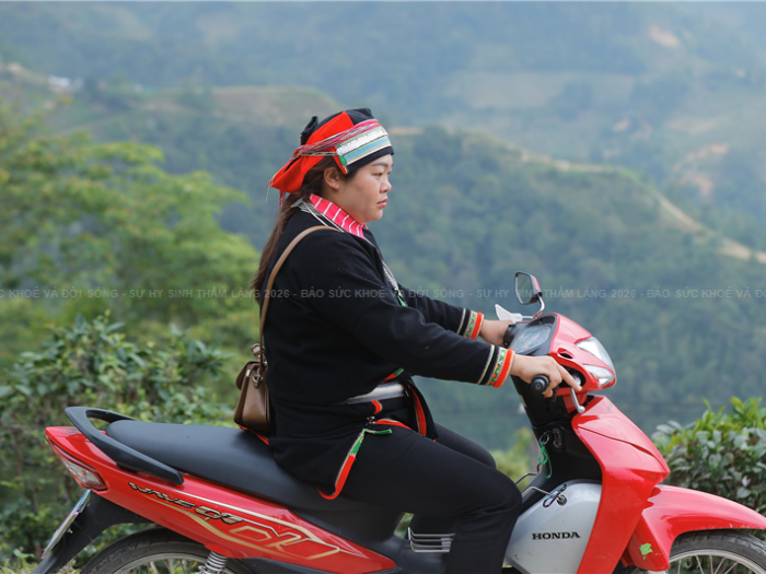 “Cô đỡ thôn bản” nơi địa đầu của Tổ quốc